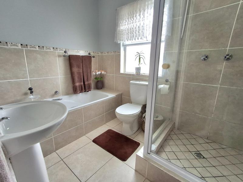 3 Bedroom Property for Sale in Golden Mile Western Cape